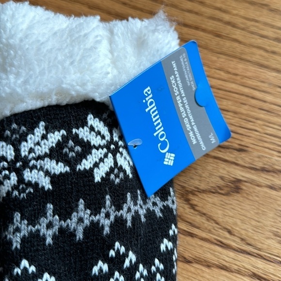 NWT Columbia non-skid slipper, socks, size medium/large - Picture 2 of 3